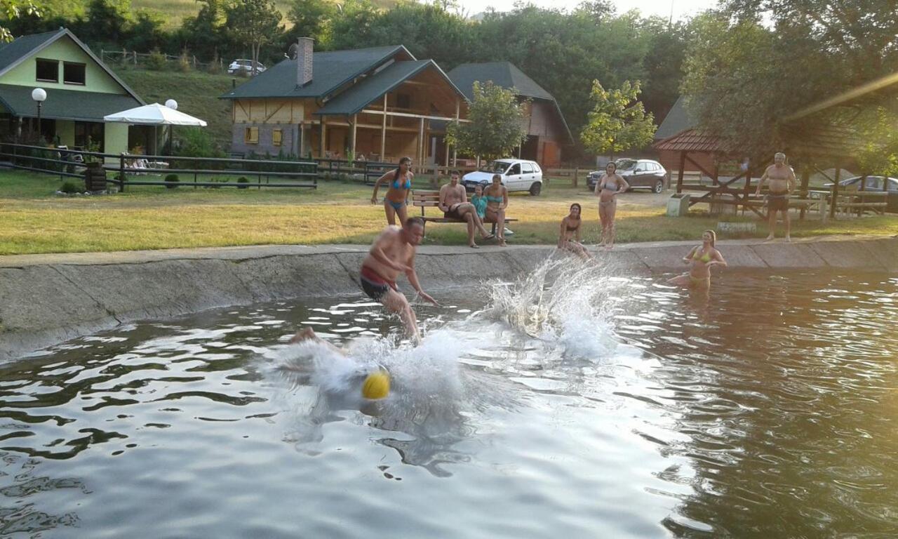Lopatnica Holiday Homes Biser Lopatnice מראה חיצוני תמונה